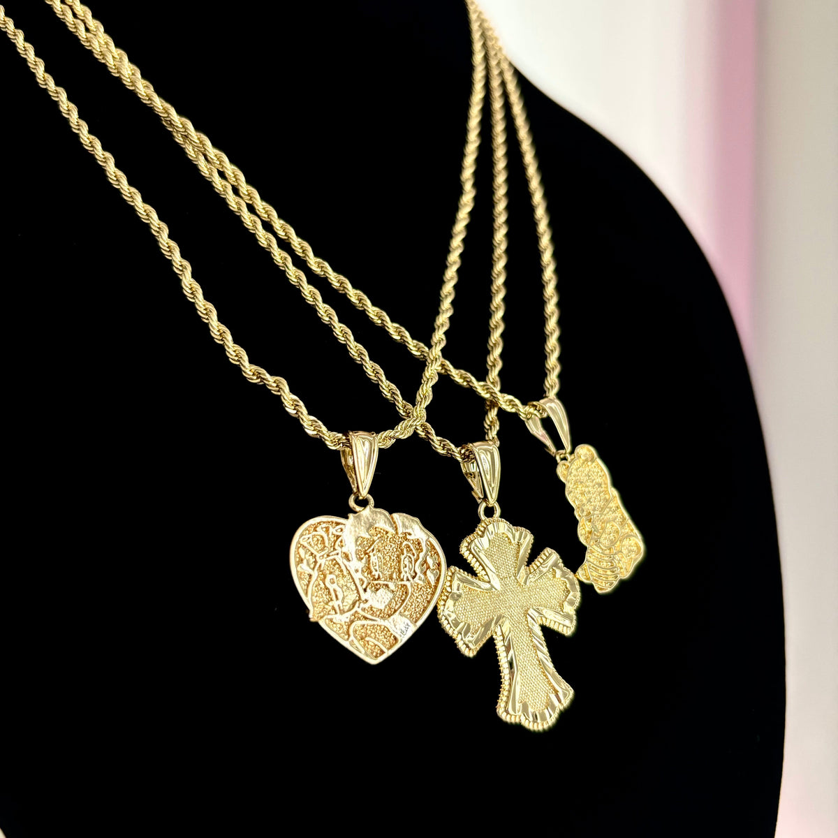 Pendant with Rope Chain