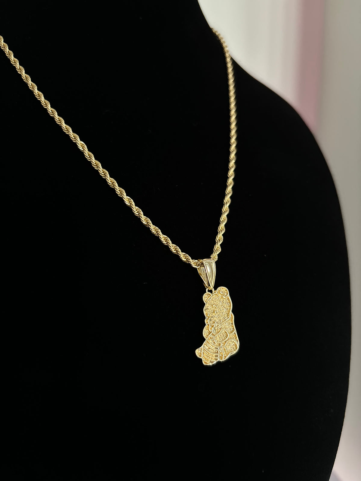 Pendant with Rope Chain